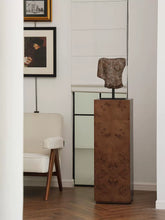 Medieval Ornaments on The Shape, Portrait Sculpture Table Base, Retro Flower Stand, Clothing Store Display, Pier Decoration