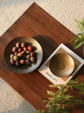 Shaped Brass Fruit Plate Wabi Sabi Medieval Living Room Dining Table Ornament Model House Sales Office Entrance Desktop Decoration