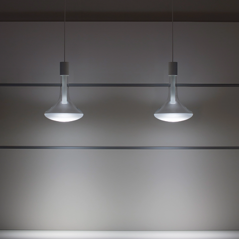 Nordic Modern Light Luxury Coffee Shop Window Creative Personality Milk Tea Shop Restaurant Art Island Bedside Glass Chandelier