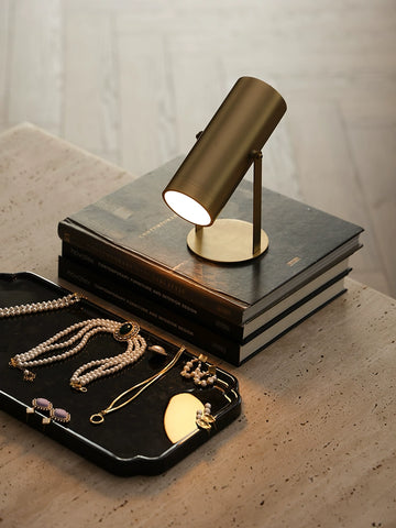 Shape on The Medieval Style Charging Atmosphere Light Metal Bedside Bar Villa Dining Table Advanced Feeling Dial Small Table Lamp Decoration