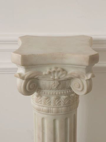 Formal French Medieval Style Floor-standing Bust Sculpture Designer Style Classy Pillar Entrance Living Room Ornament