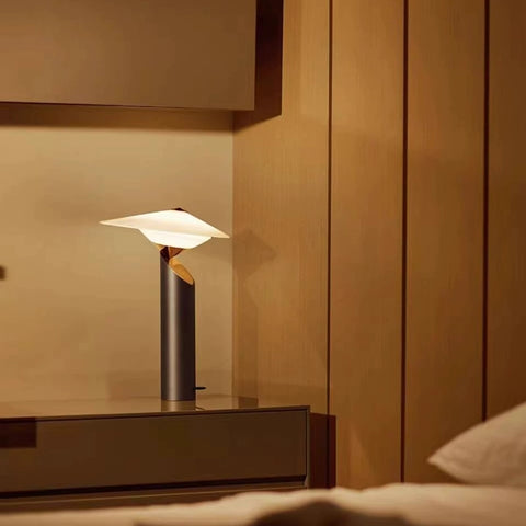 Italian Simple Creative Living Room Study Bedroom Bedside Lamp Nordic Model Room Hotel Decorative Table Lamp