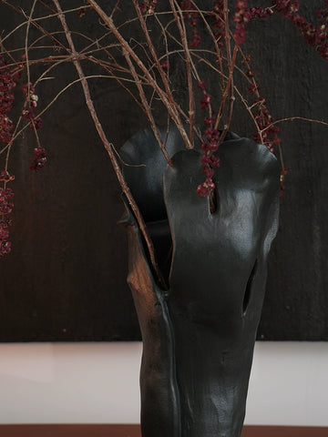 Charcoal Wood on The Shape, Black Candlestick, Ceramic Vase, Flower Arrangement, Living Room Entrance, Antique Home Decoration Pendulum