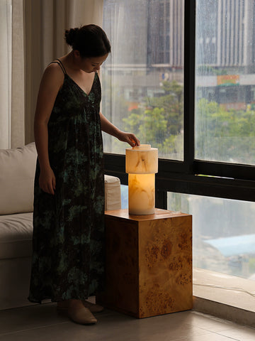 French Imitation Jade Table Lamp Creative Bedside Lamp Living Room Bedroom Desktop Decorative Lamp Advanced Light Luxury Niche Lamp