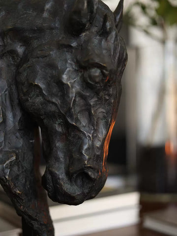 Supernatural Medieval Horse Head Imitation Bronze Sculpture French Black Horse Ink Charm Living Room Good Luck Housewarming Gift Decoration Ornaments