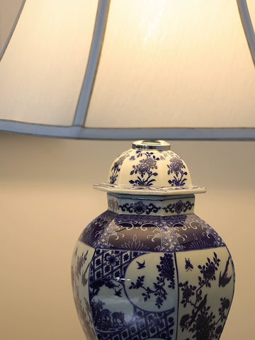 Shape French Court Table Lamp Chinese Style Blue and White Ceramic Lamp Living Room Bedroom Atmosphere Home Art Retro Decoration