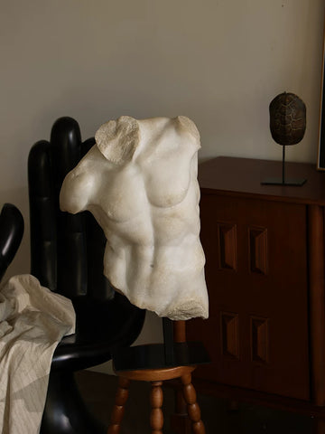 Supershaped Medieval Style Half-length Male Body Strength and Beauty Sculpture Entrance Hall Living Room Artistic Creative Resin Ornaments