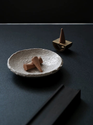 "cha Cha Zero" Mood "half Win" Incense Holder - Brass & Sandalwood Aromatherapy Burner, Incense Stick Holder, Incense Burner Stand