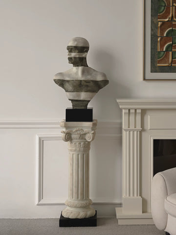 Formal French Medieval Style Floor-standing Bust Sculpture Designer Style Classy Pillar Entrance Living Room Ornament