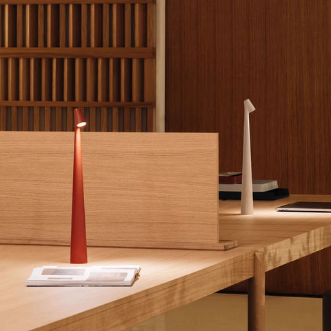 Spanish Charging Desk Lamp, Modern Simple LED Atmosphere Restaurant Study Desk Bedside Lamp