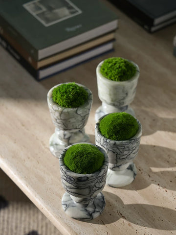High-end Antique-style Marble Moss Scented Candle Holder - Decorative Accent for Show Homes, Coffee Tables, and Living Rooms