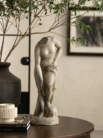 Supershaped Sales Office Sculpture Retro Style Model House House Entrance Staircase Bottom Floor-standing Venus Decorations